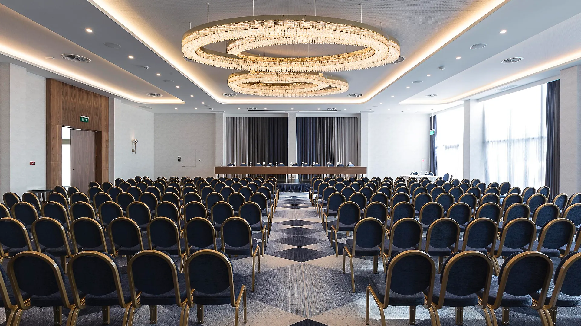 Makedonia Palace Saloniki 5*,