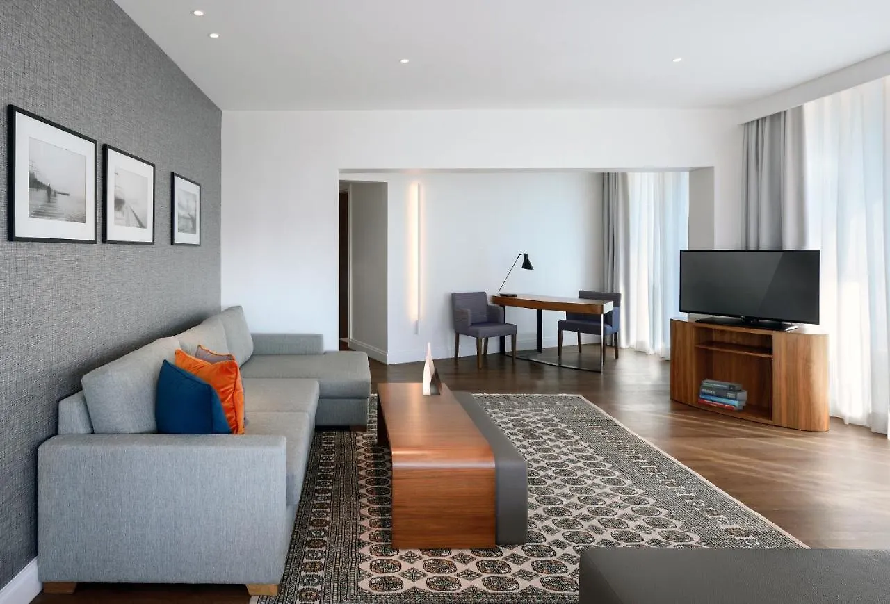 Makedonia Palace Saloniki 5*,